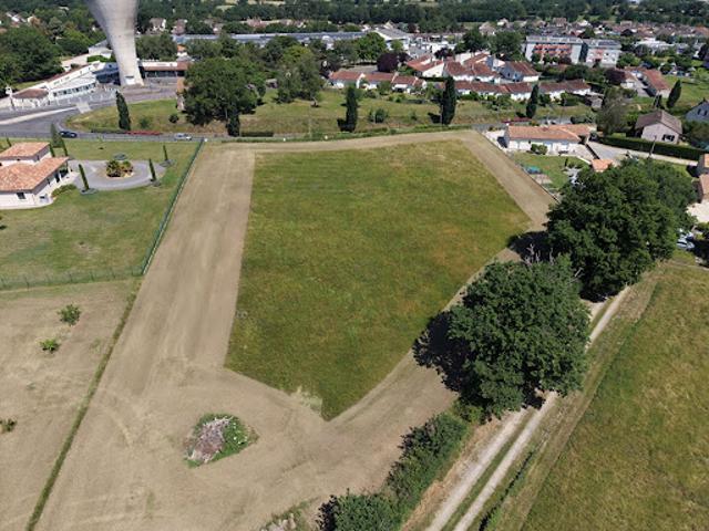 Vente Terrain 1759 m2 Montmorillon