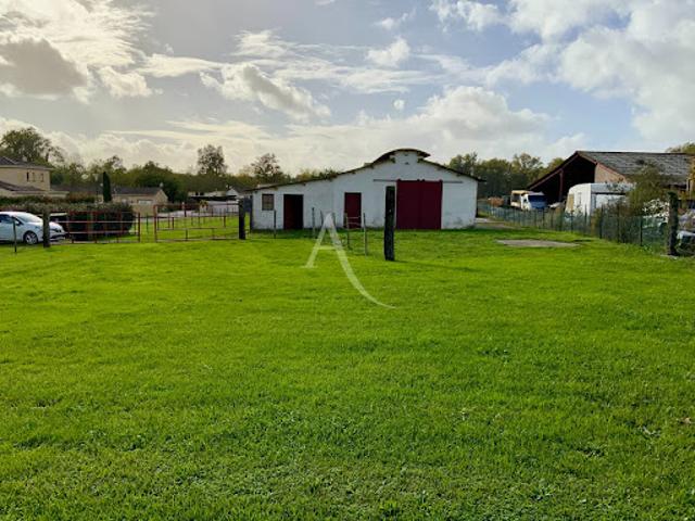 Vente Terrain 1780 m2 Montendre