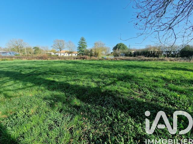 Vente Terrain 1821 m2 Voulmentin
