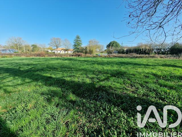 Vente Terrain 1821 m2 Voulmentin