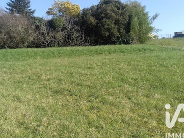 Vente Terrain 1900 m2 Montlieu la Garde