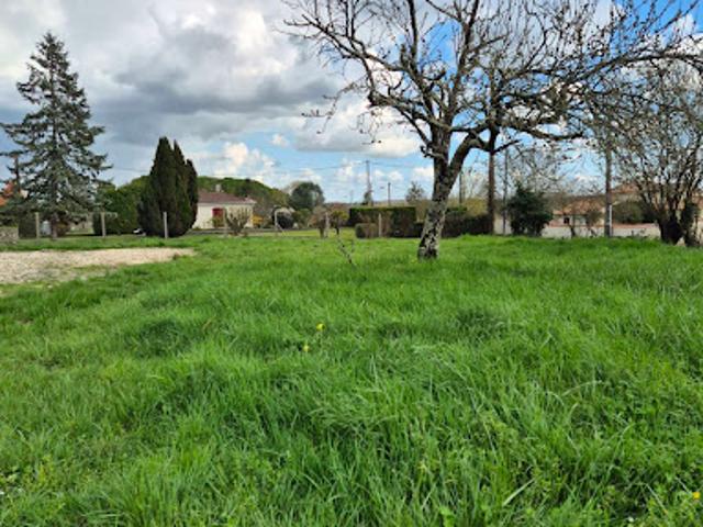 Vente Terrain 1000 m2 Barbezieux Saint Hilaire