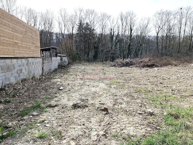 Vente Terrain 1063 m2 Saint Clair de la Tour