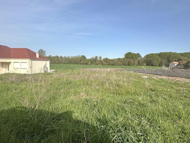 Vente Terrain 1065 m2 Les Ormes sur Voulzie