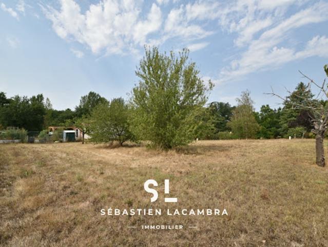 Vente Terrain 1070 m2 Cadalen