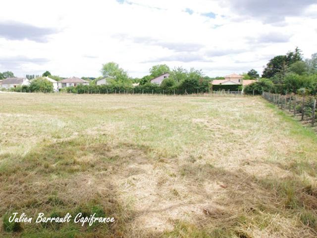Vente Terrain 1070 m2 Savigny Lévescault