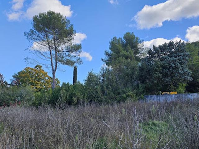 Vente Terrain 1075 m2 Venelles