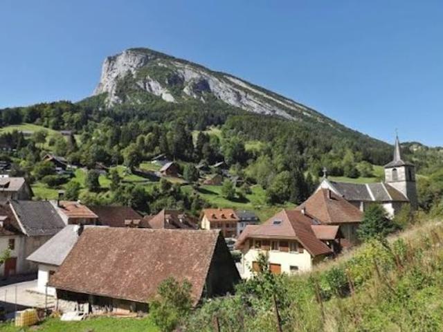 Vente Terrain 1088 m2 Entre deux Guiers