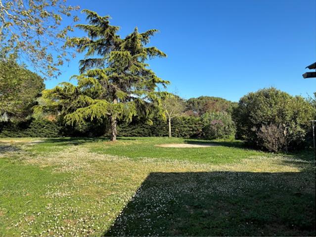 Vente Terrain 1100 m2 Saint Caprais de Bordeaux
