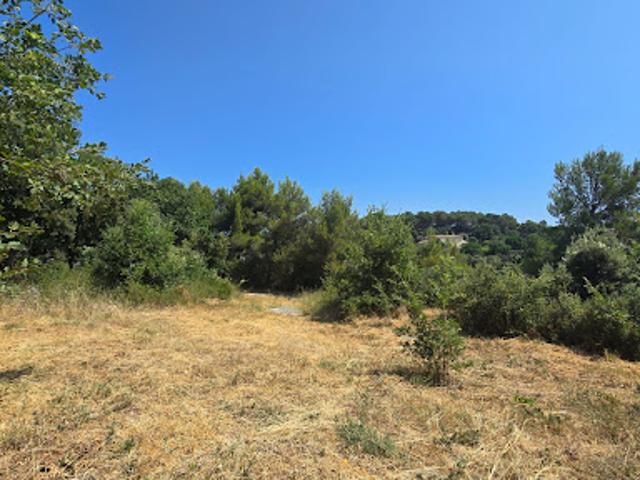 Vente Terrain 1160 m2 Vernègues