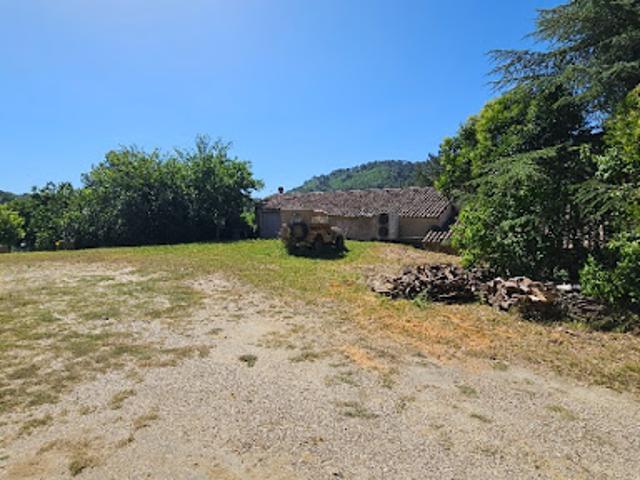Vente Terrain 1200 m2 Ansouis
