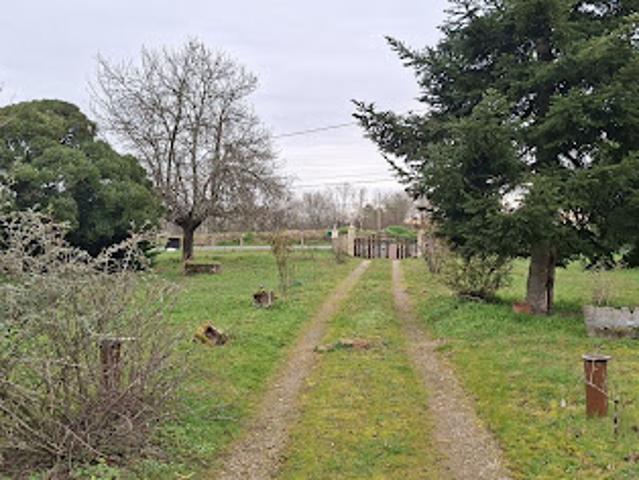 Vente Terrain 13688 m2 Sablons