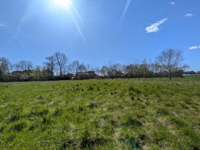 Vente Terrain 1370 m2 Rieumes