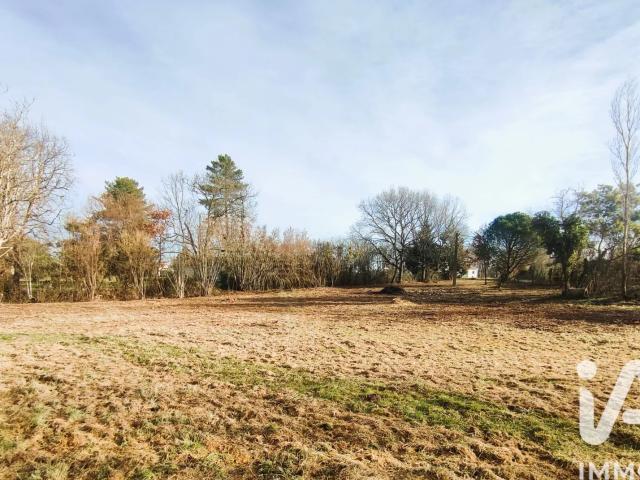 Vente Terrain 1 200 m²