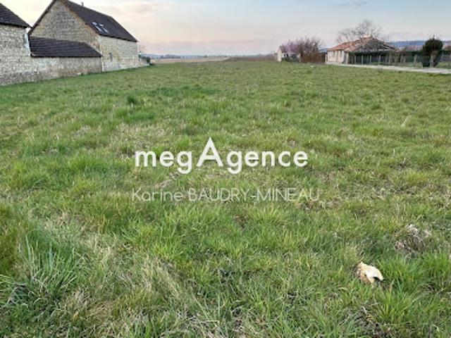 Vente Terrain constructible 2510 m2 Bonneuil Matours