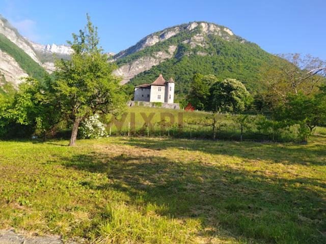 Vente Terrain 2542 m2 La Terrasse