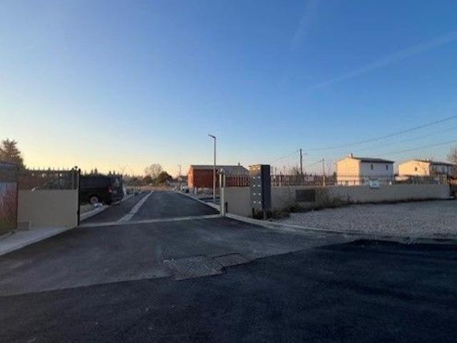 Vente Terrain 345 m2 Monteux
