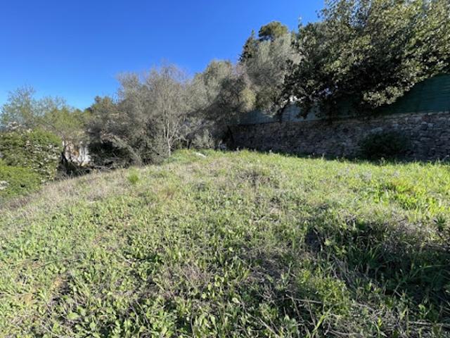 Vente Terrain 352 m2 Hyeres