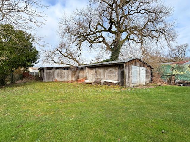 Vente Terrain 374 m2 Médis