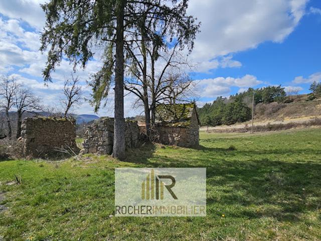 Vente Terrain 3840 m2 Montrodat