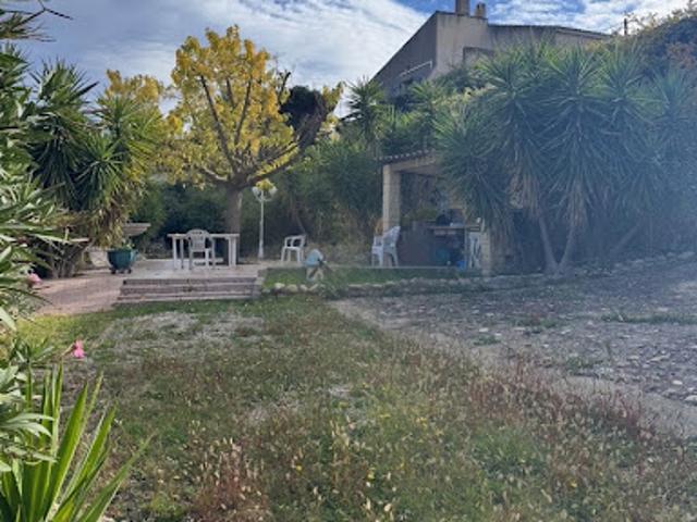 Vente Terrain 300 m2 Saint Mitre les Remparts