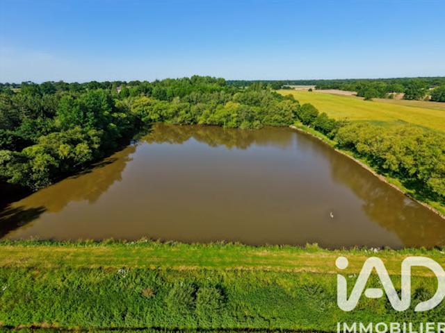 Vente Terrain 31852 m2 Deux Evailles