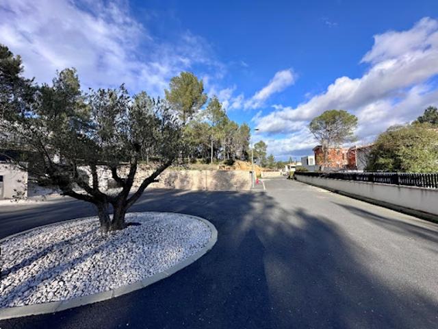 Vente Terrain 320 m2 Saussan