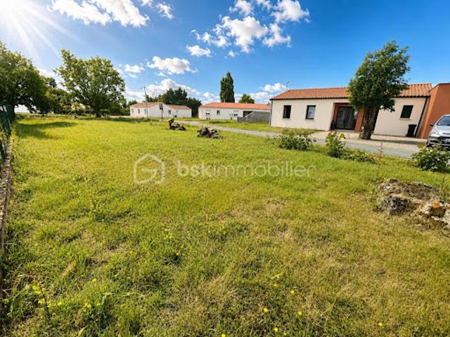 Vente Terrain 322 m2 Montréverd