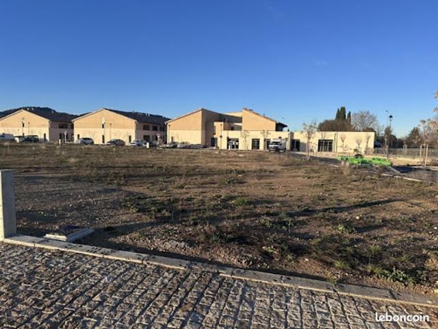 Vente Terrain 330 m2 Peyrolles en Provence