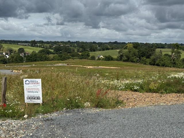 Vente Terrain 334 m2 Le Genest Saint Isle