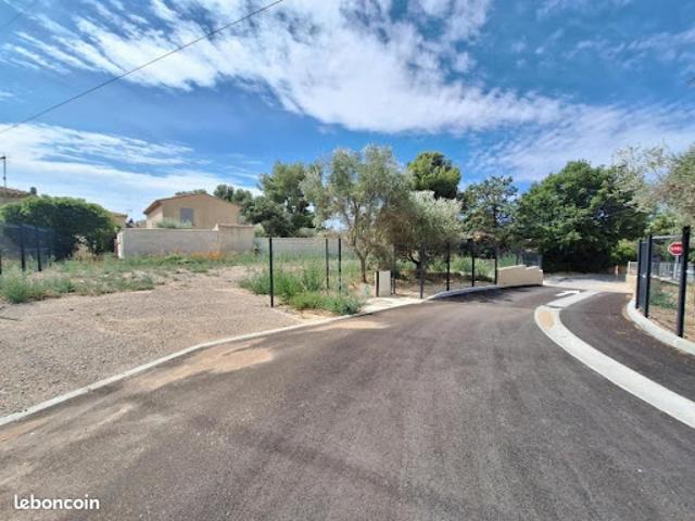 Vente Terrain 400 m2 Eyguières