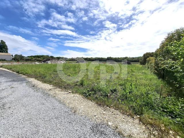 Vente Terrain constructible 424 m2 Médis