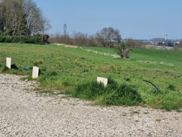Vente Terrain 425 m2 Montanay