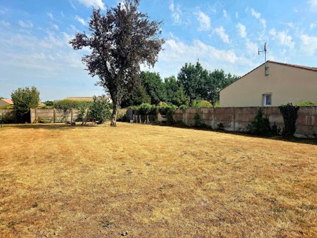 Vente Terrain 437 m2 Montréverd