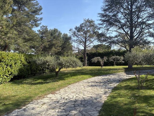Vente Terrain 540 m2 Charleval