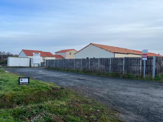 Vente Terrain 560 m2 Saint Laurent de la Plaine