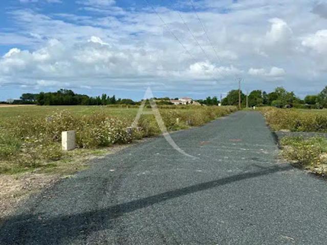 Vente Terrain 562 m2 Grues