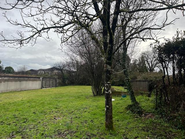 Vente Terrain 500 m2 Châteaubernard