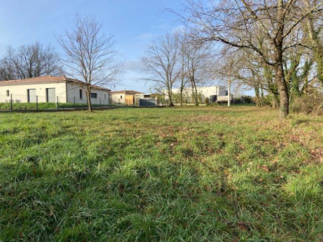 Vente Terrain 640 m2 Podensac