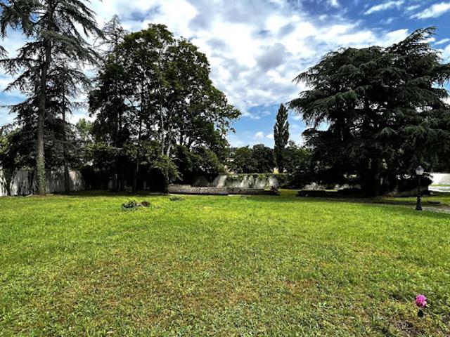 Vente Terrain 660 m2 Estrablin