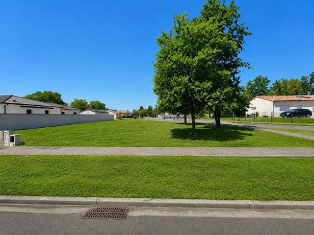 Vente Terrain 671 m2 Montauban