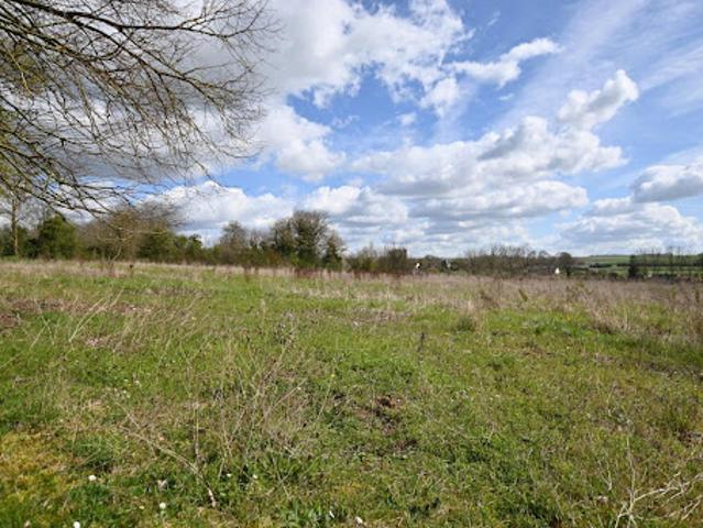 Vente Terrain 6843 m2 Oneux