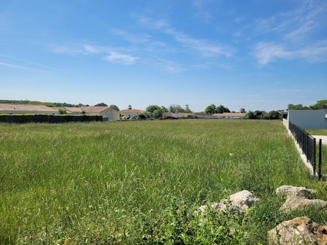 Vente Terrain 686 m2 Semussac