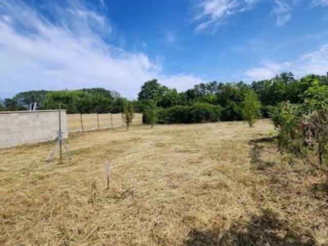 Vente Terrain 693 m2 Rivecourt