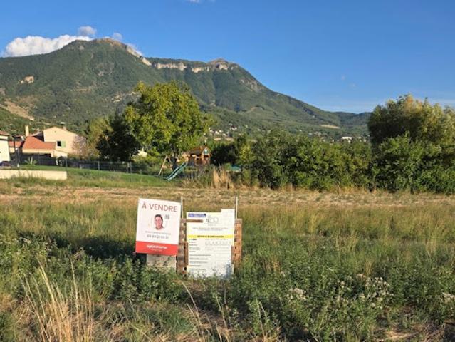Vente Terrain 695 m2 Digne les Bains