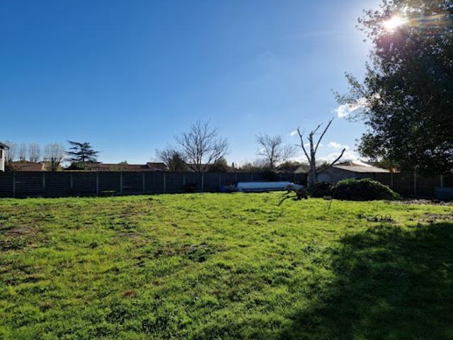 Vente Terrain 605 m2 Saint Loubès