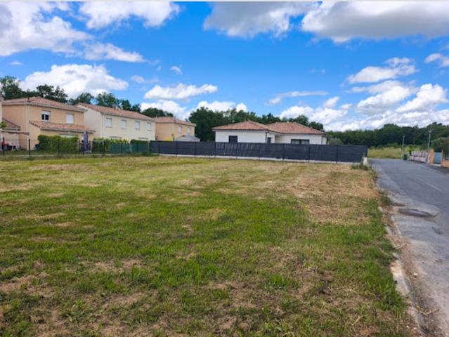 Vente Terrain 740 m2 Brens