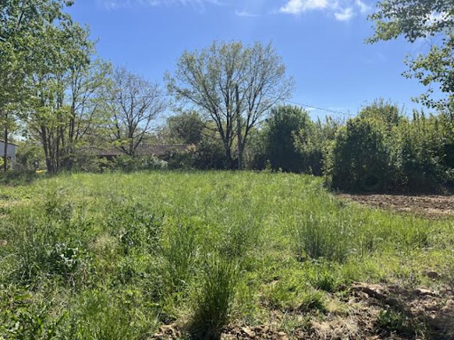 Vente Terrain 742 m2 Mézens