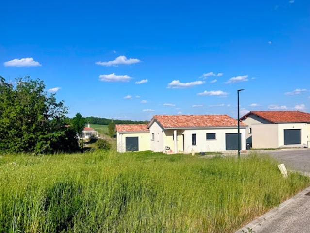Vente Terrain 793 m2 Bazus