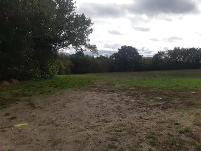 Vente Terrain 700 m2 Bazus